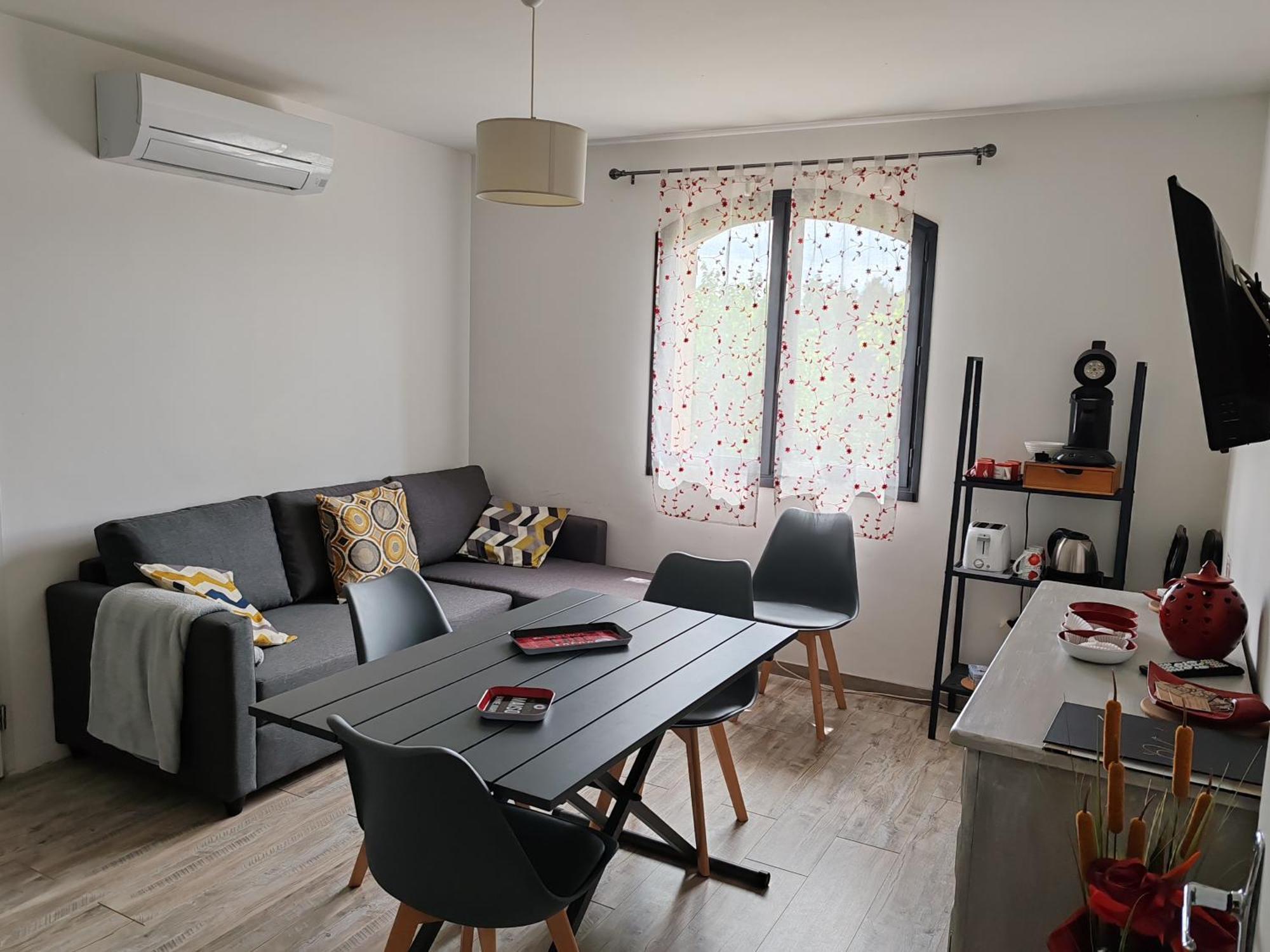 Les Chataigniers Appartement Meuble Saint Sebastien d'Aigrefeuille Exterior photo
